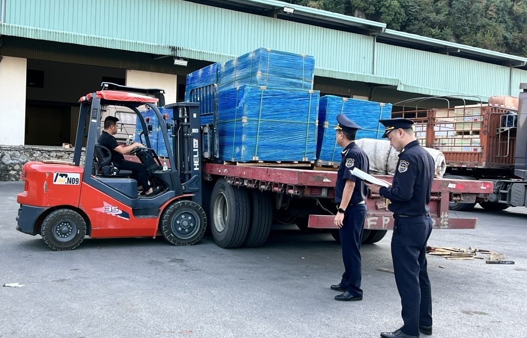 Thu ngân sách từ hoạt động xuất nhập khẩu tháng 9 đạt 36.082 tỷ đồng