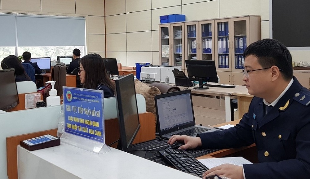 Phong trào đặt mục tiêu cụ thể, trong năm 2025, 90% cán bộ, công chức và người lao động hiểu biết về chuyển đổi số, sử dụng thành thạo các nền tảng, dịch vụ số và ứng dụng AI hỗ trợ công việc