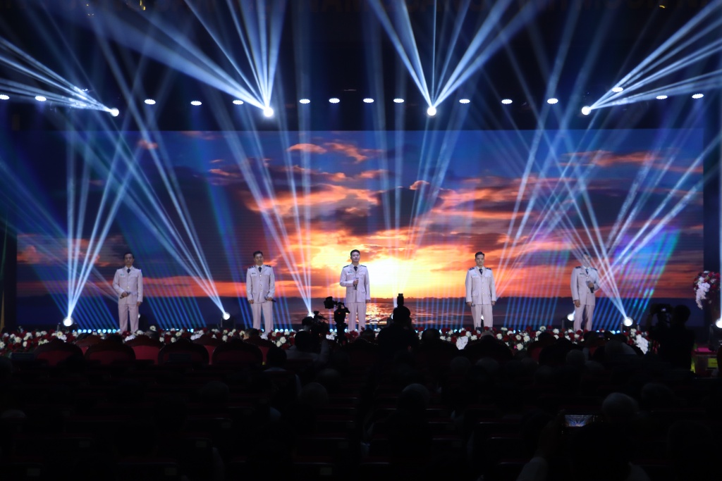 (PHOTO): Cục Hải quan long trọng tổ chức kỷ niệm 80 năm ngày truyền thống 10/9