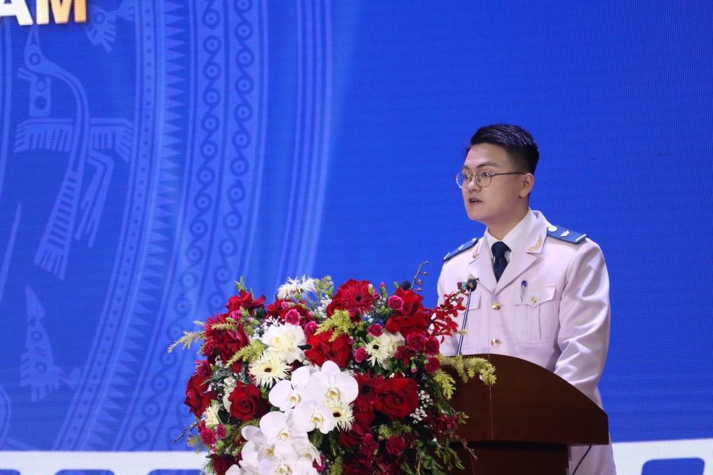 (PHOTO): Cục Hải quan long trọng tổ chức kỷ niệm 80 năm ngày truyền thống 10/9