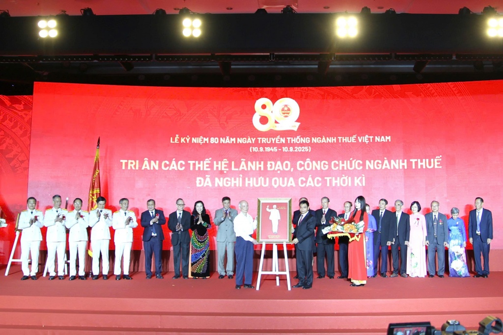 Chặng đường 80 năm: Ngành Thuế là lực lượng nòng cốt xây dựng và phát triển đất nước