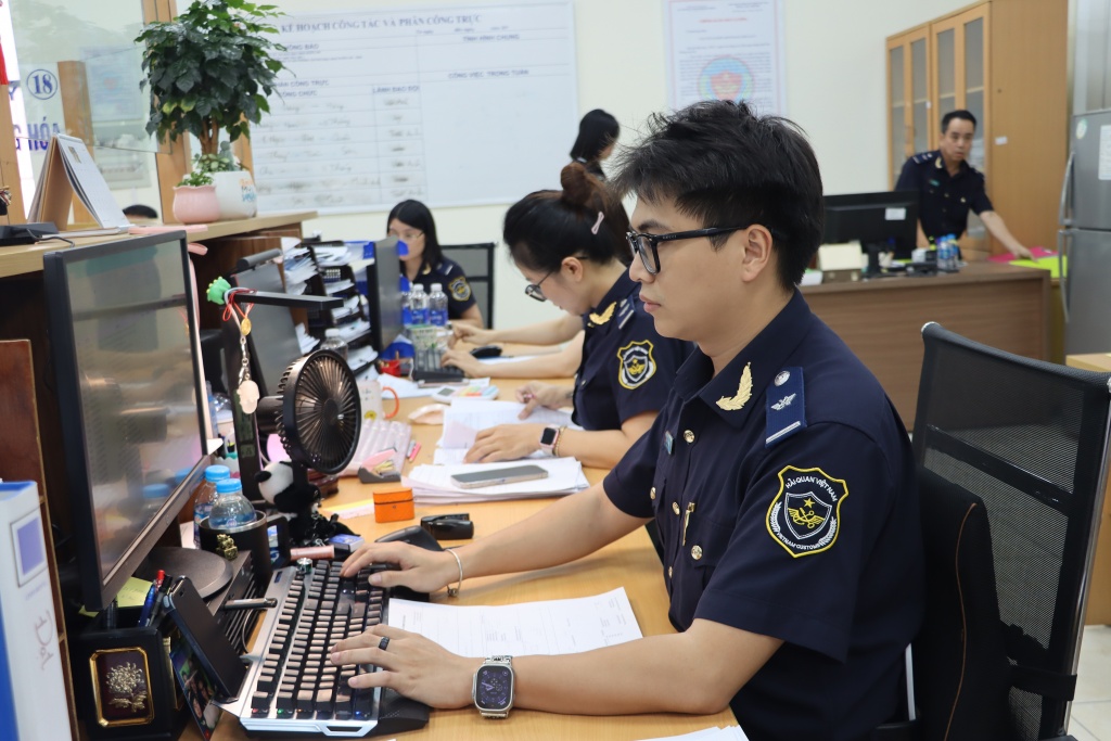 Hải quan khu vực III nỗ lực lập kỷ lục thu ngân sách hơn 80.000 tỷ đồng