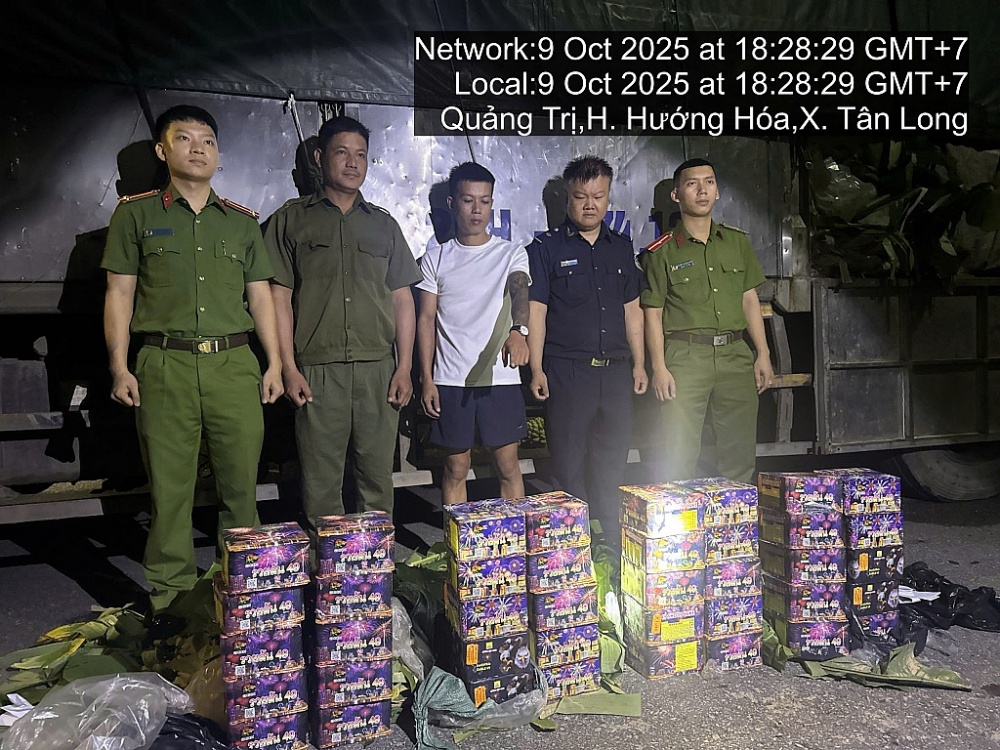 Khởi tố vụ vận chuyển 72kg pháo hoa nổ