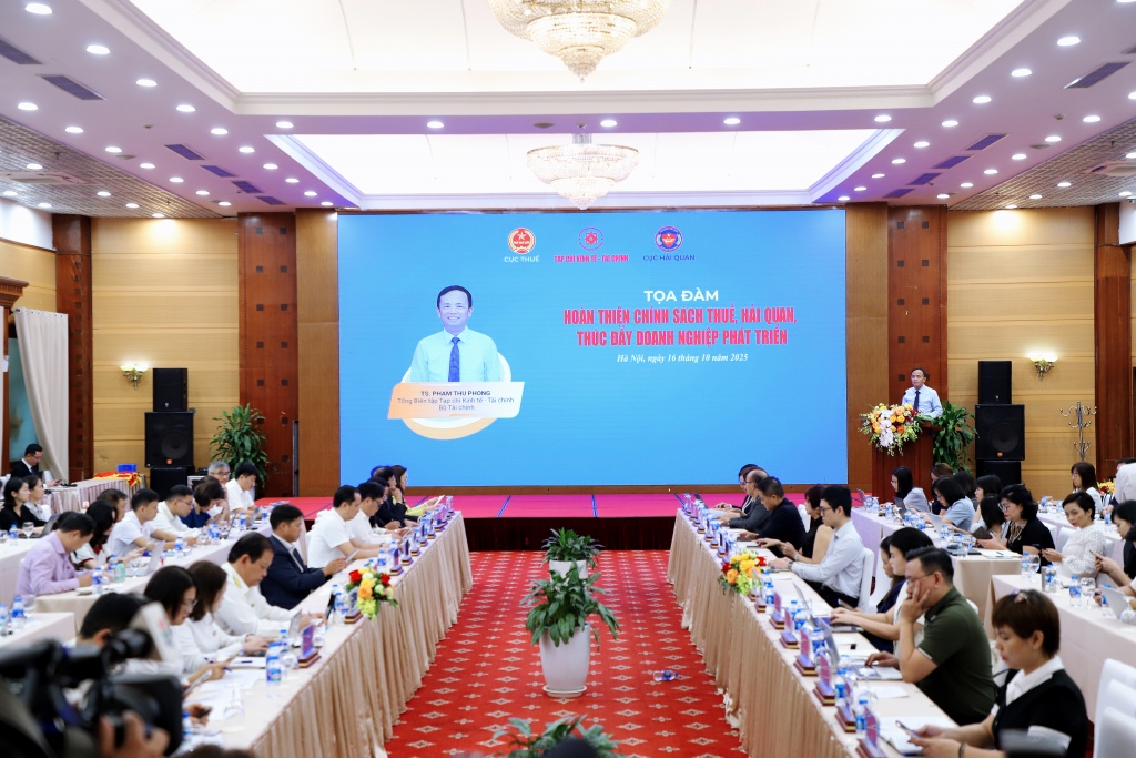 Chùm ảnh: Tọa đàm “Hoàn thiện chính sách thuế, hải quan, thúc đẩy doanh nghiệp phát triển”