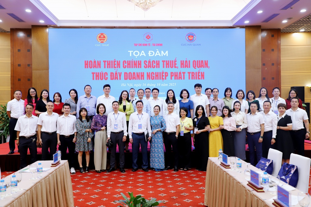 Chùm ảnh: Tọa đàm “Hoàn thiện chính sách thuế, hải quan, thúc đẩy doanh nghiệp phát triển”