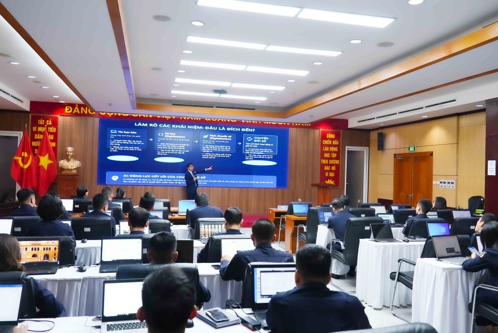 Hải quan bồi dưỡng chuyển đổi số và AI thực chiến cho công chức