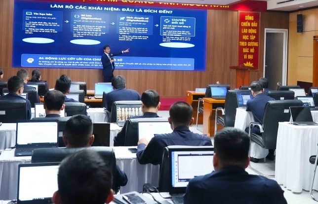 Hải quan bồi dưỡng chuyển đổi số và AI thực chiến cho công chức