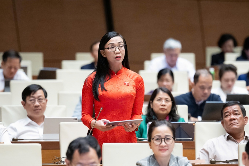 Cần mở rộng thuế, phí môi trường với nguồn gây ô nhiễm, chất thải khó tái chế