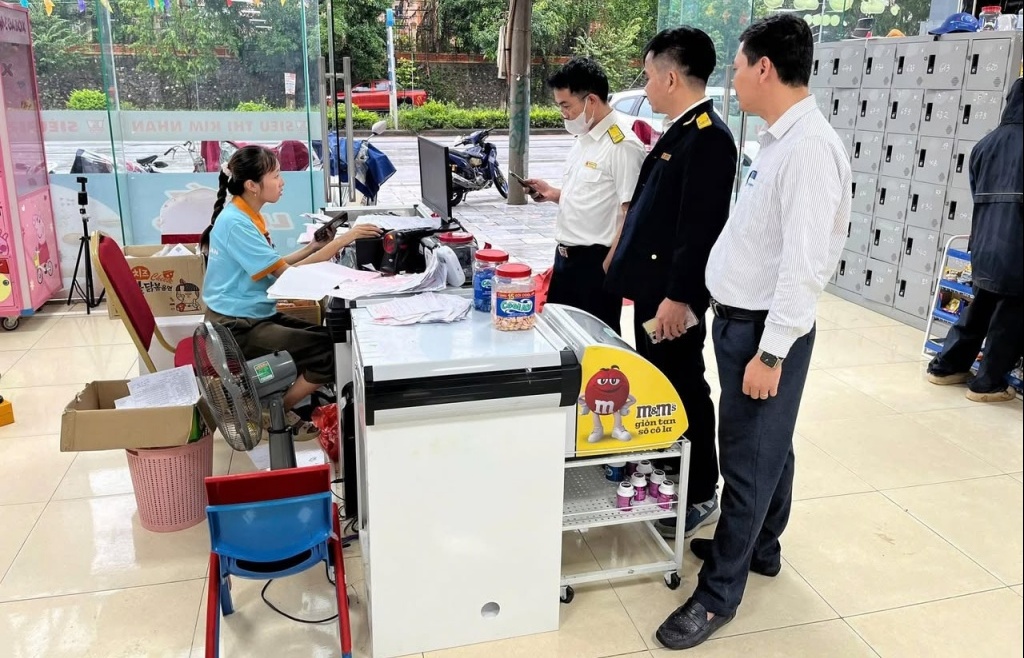 Thuế Nghệ An: “Đi từng ngõ, gõ từng hộ” nhiều chỉ tiêu chuyển đổi hộ đã đạt 97-99%