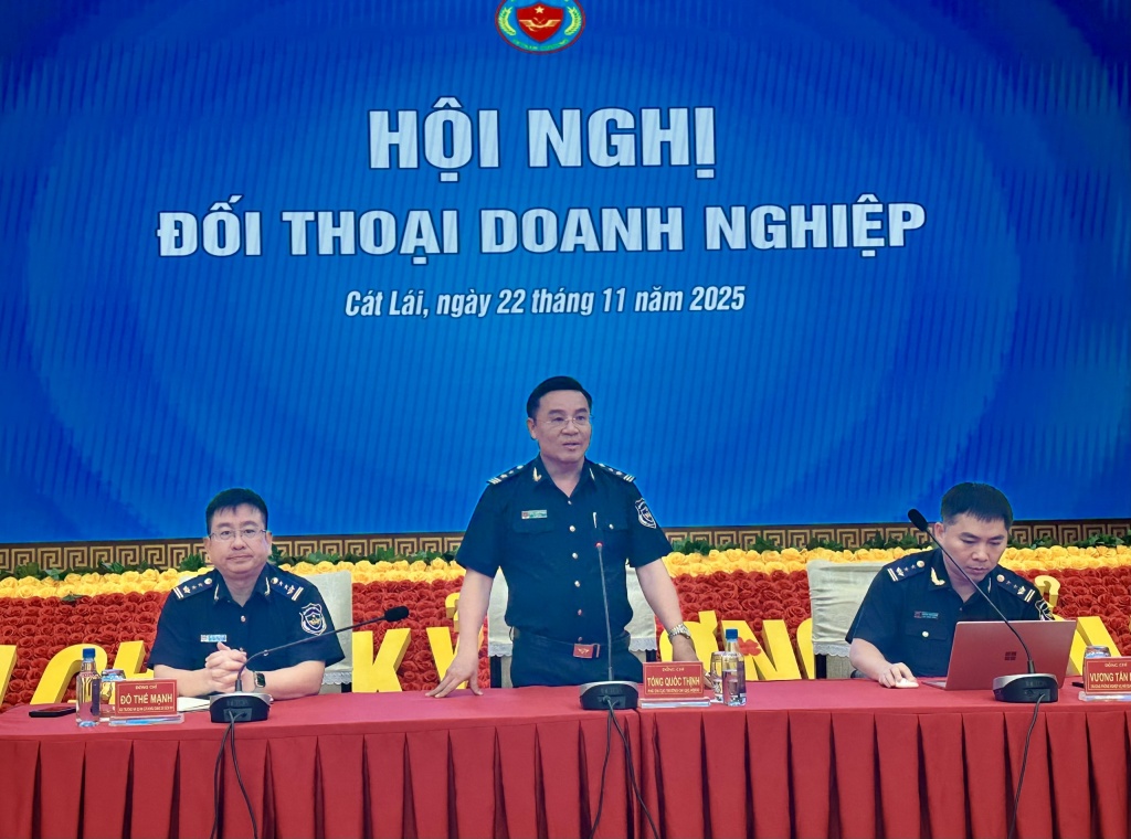 Hải quan đối thoại, gỡ vướng cho doanh nghiệp xuất nhập khẩu qua cảng Cát Lái
