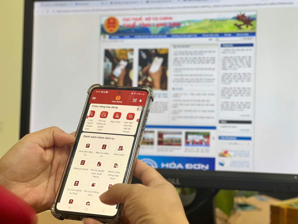 Thuế cơ sở 1 (Lạng Sơn): Hỗ trợ hộ kinh doanh sử dụng hiệu quả eTax Mobile.