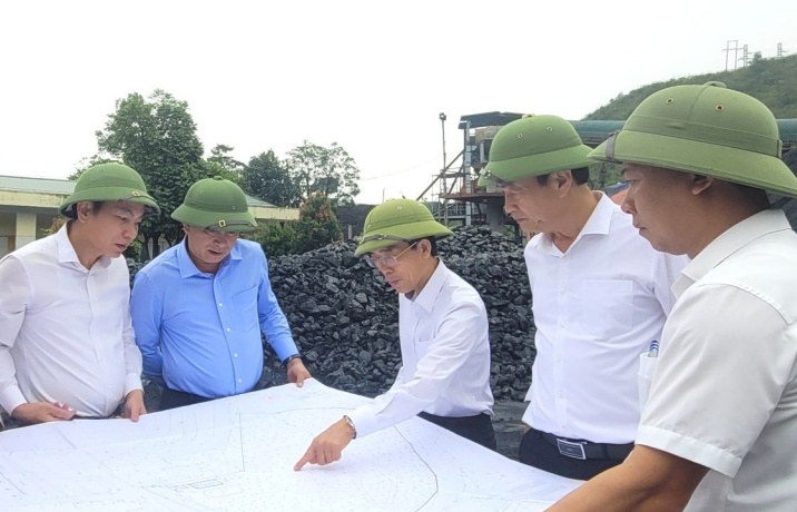 Đảm bảo hệ thống kho cảng đáp ứng cho công tác sản xuất, tiêu thụ than