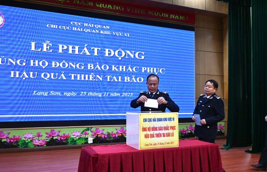 Hải quan khu vực VI phát động ủng hộ chia sẻ khó khăn với đồng bào miền Trung