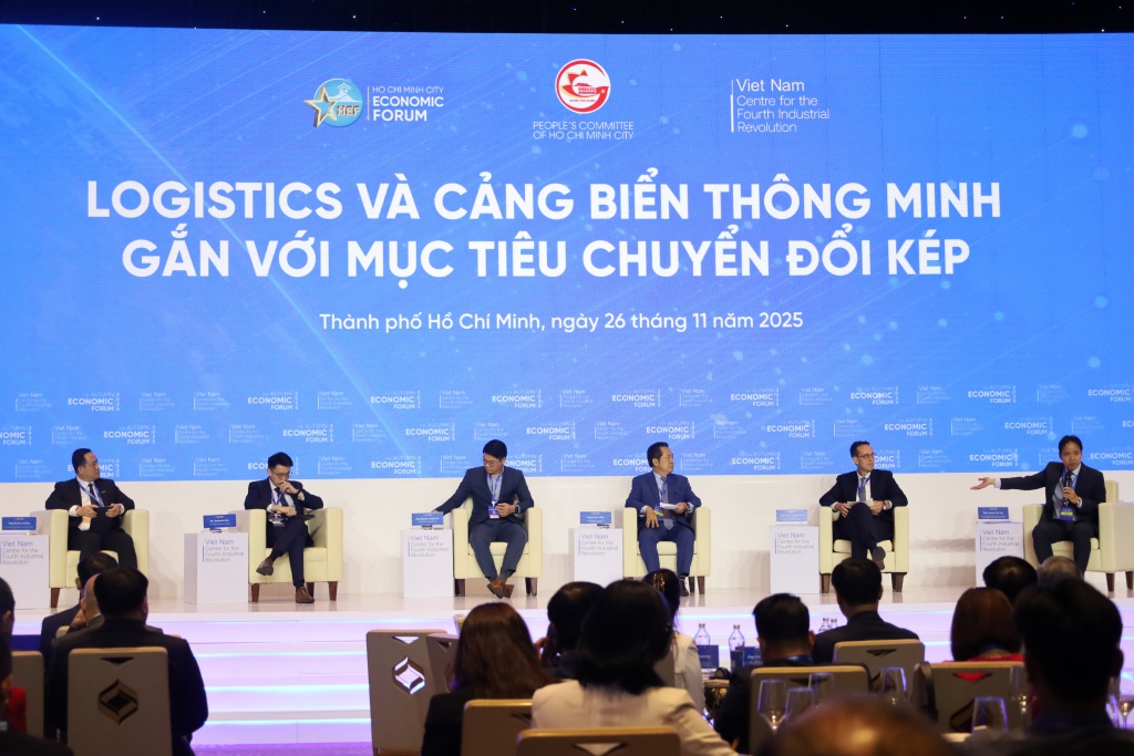 TP. Hồ Chí Minh - Trung tâm logistics xanh, kết nối số của khu vực