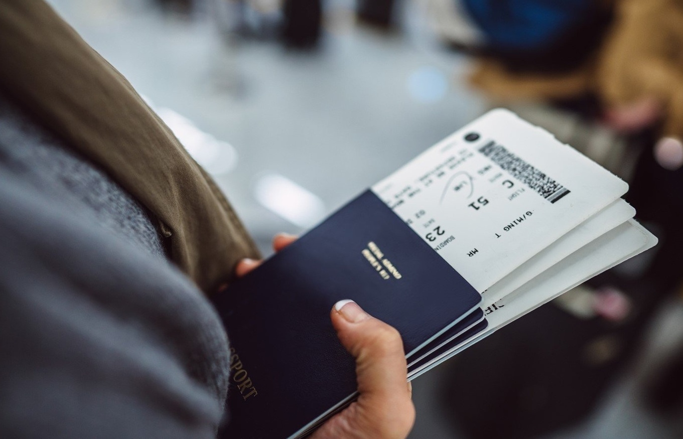 Tạm hoãn xuất cảnh nữ Tổng giám đốc 9X do nợ thuế