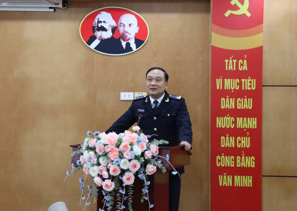 Hải quan khu vực III ủng hộ đồng bào miền Trung - Tây Nguyên 250 triệu đồng