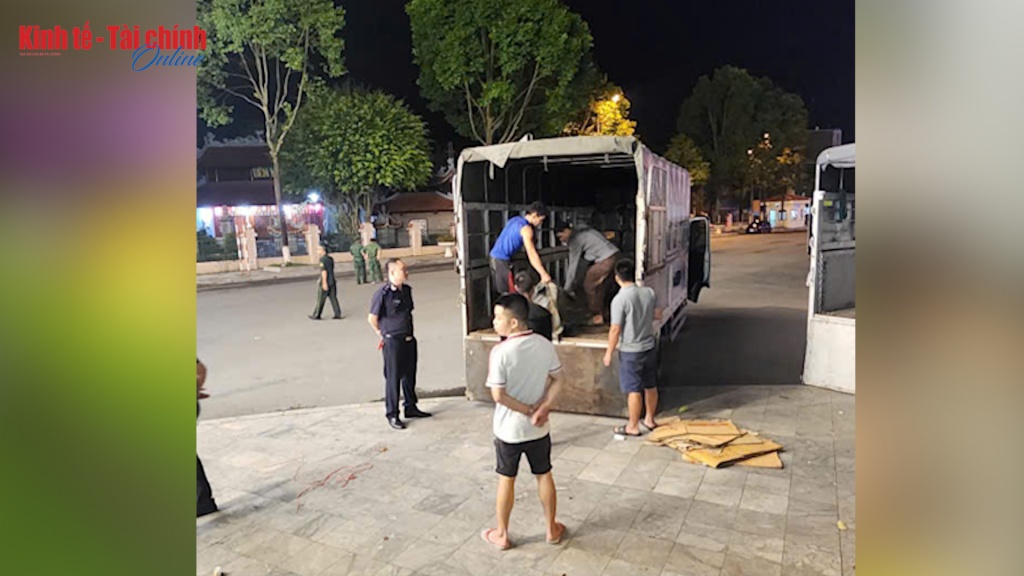 VIDEO: Hải quan cửa khẩu quốc tế Lào Cai chủ trì bắt giữ hơn 10 tấn thực phẩm đông lạnh