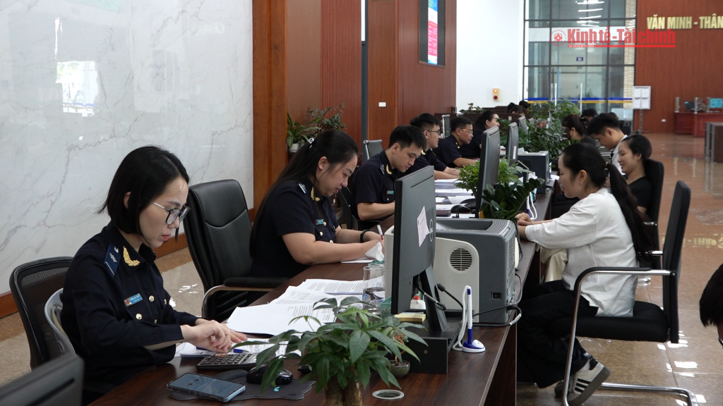 VIDEO: Chi cục Hải quan khu vực VII: Vận hành bộ máy thông suốt và hỗ trợ doanh nghiệp hiệu quả